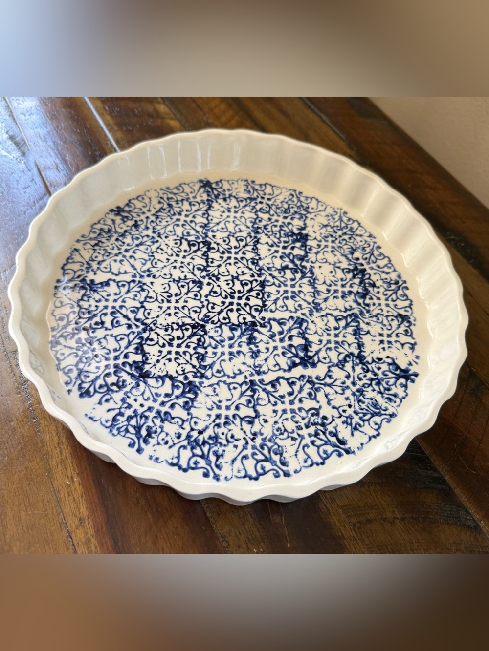 La tourtière d'Annette Stoneware Blue White Hand Painted Pie Plate Canadian Art